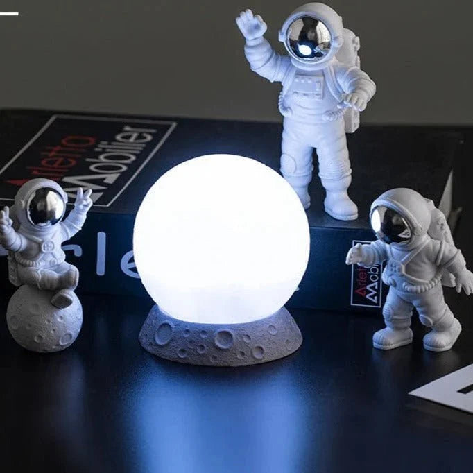 Astronaut & Moon Decor Set with Lamp - Tegulane Global