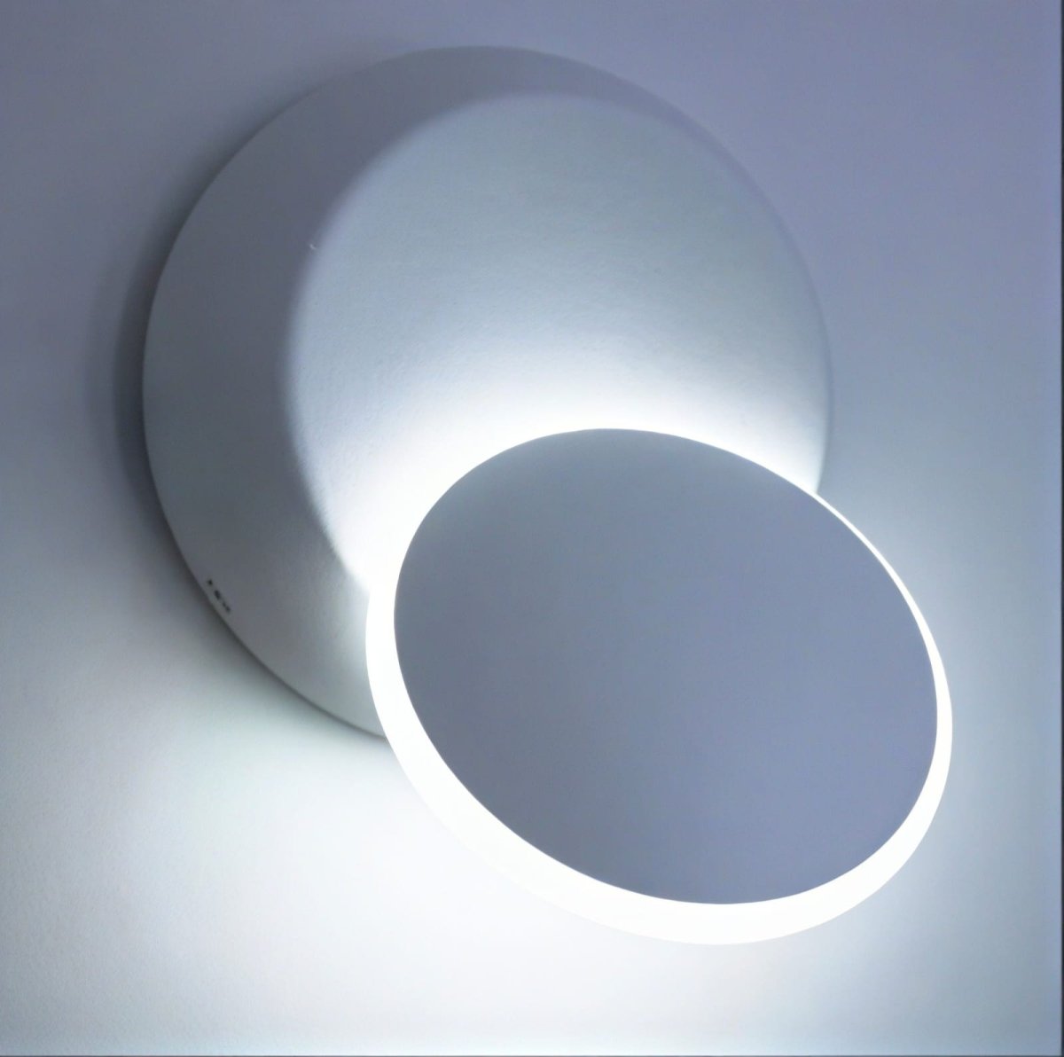 MoonSconce - Rotating Circle Interior Wall Light - Tegulane Global
