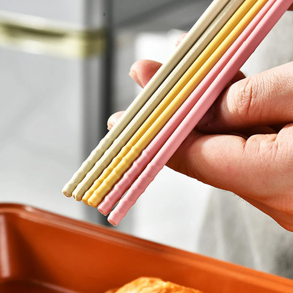 5/8Pairs Silicone Chopsticks Set Japanese Non-slip Chopsticks Noodle Sushi Food Chop Stick Kitchen Tableware Set Gift Dinnerware - Tegulane Global