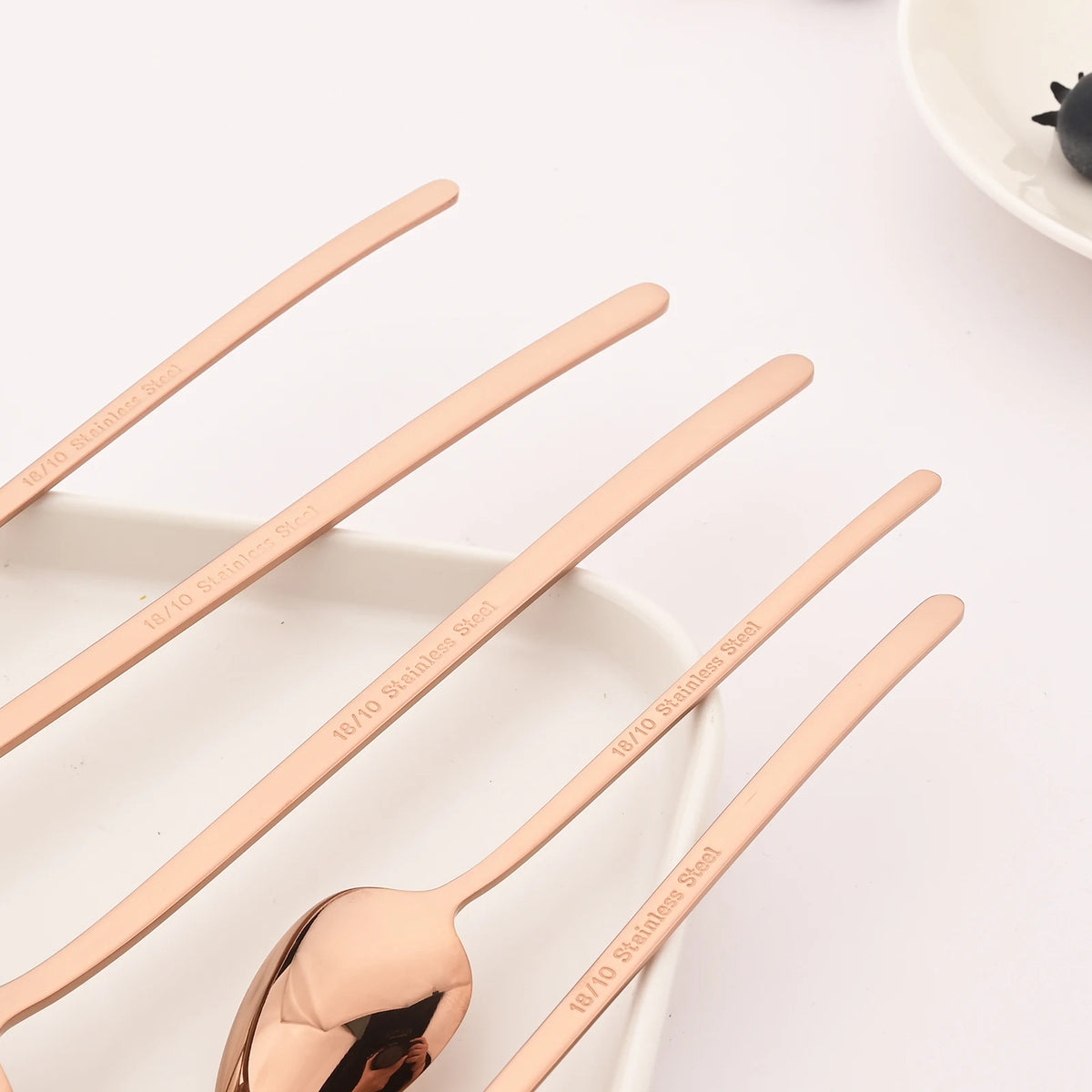 4Pcs Western Dinnerware Set Black 304 Stainless Steel Cutlery Kitchen Dinner Knife Fork Spoon Tableware Flatware Dishwasher Safe - Tegulane Global