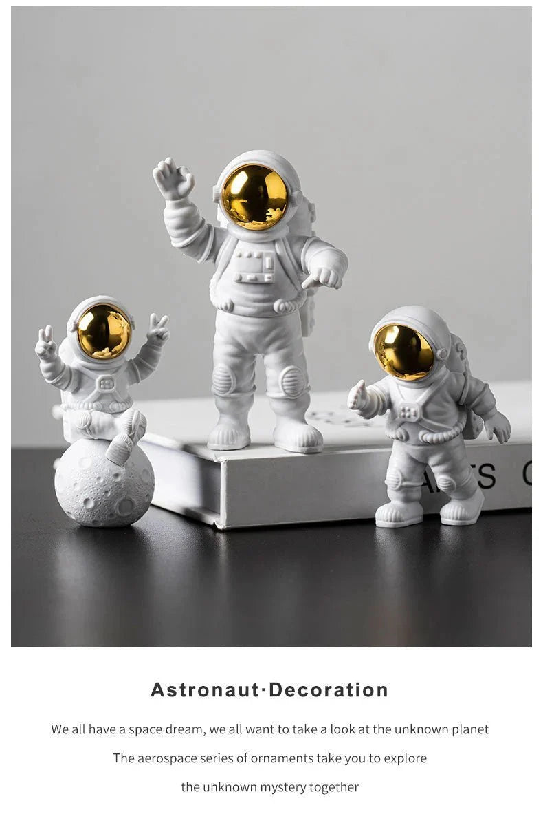 Astronaut & Moon Decor Set with Lamp - Tegulane Global