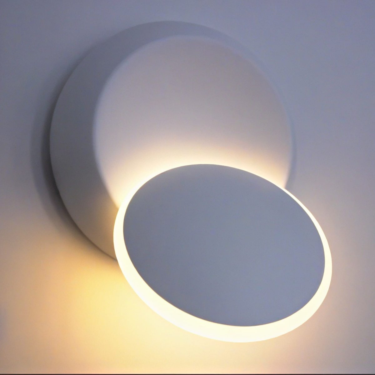MoonSconce - Rotating Circle Interior Wall Light - Tegulane Global