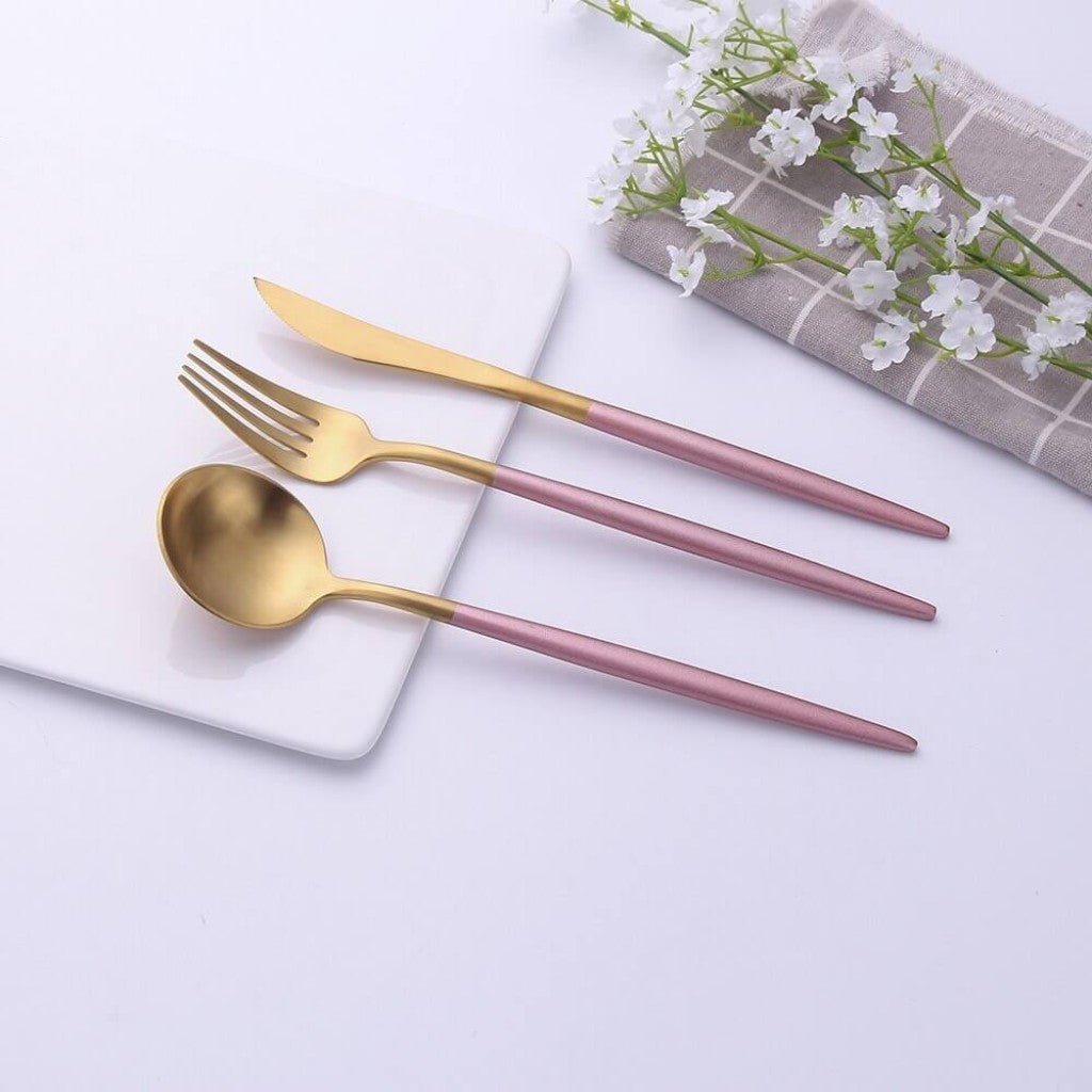 Two-Tone Handle Gold Cutlery Set - 30 Piece Flatware - Tegulane Global