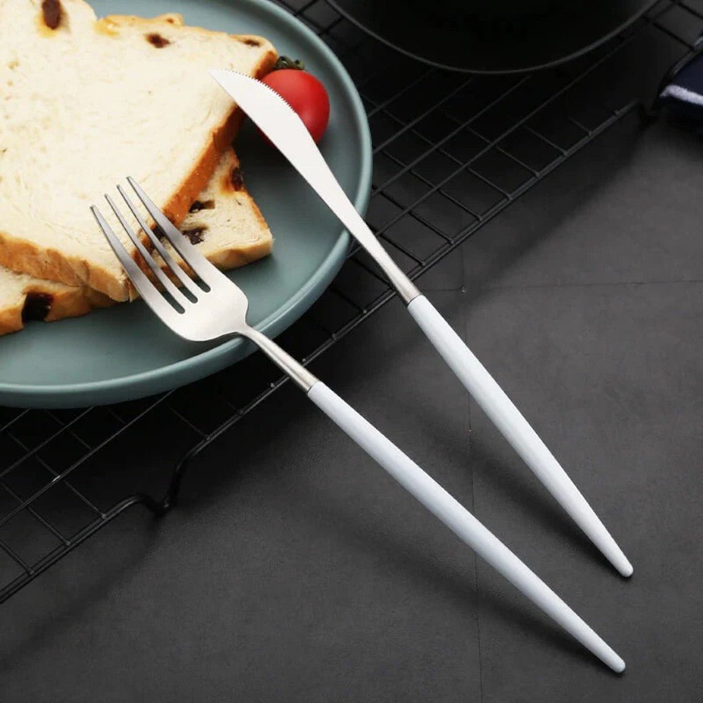 White Silver Cutlery Set - 30 Piece Flatware - Tegulane Global